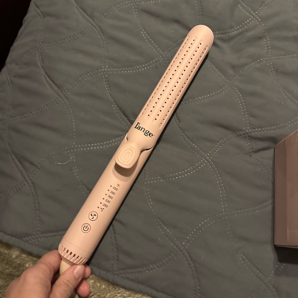 Air straightening styler